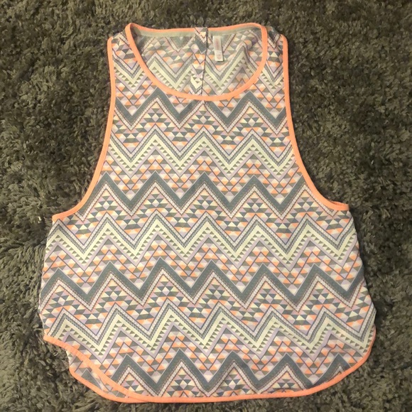 🌟Silk Sleeveless Blouse🌟 - Picture 1 of 6